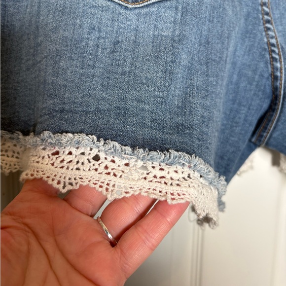 Lane Bryant Girlfriend Distressed Shorts with Crochet Lace Size 20 - Picture 10 of 11